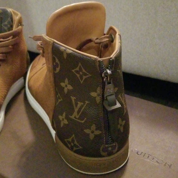 Louis Vuitton Mens High Tops - Picture 2 of 5